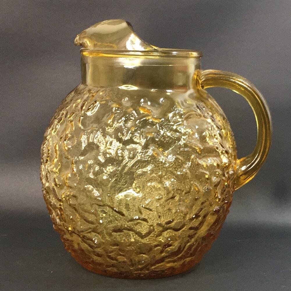 ANCHOR HOCKING Amber Colored Milano Lido Crinkle 96-ounce Round Tea Pitcher